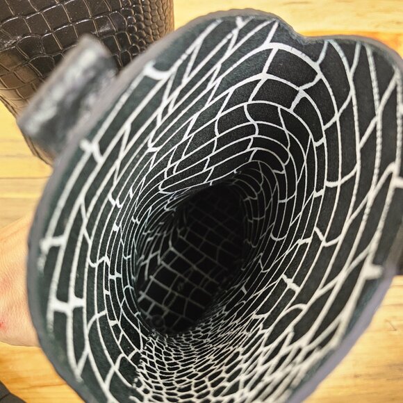 Sweet Beauty Snakeskin Embossed Cowboy Glossy Rubber Rain Boot - Picture 7 of 10